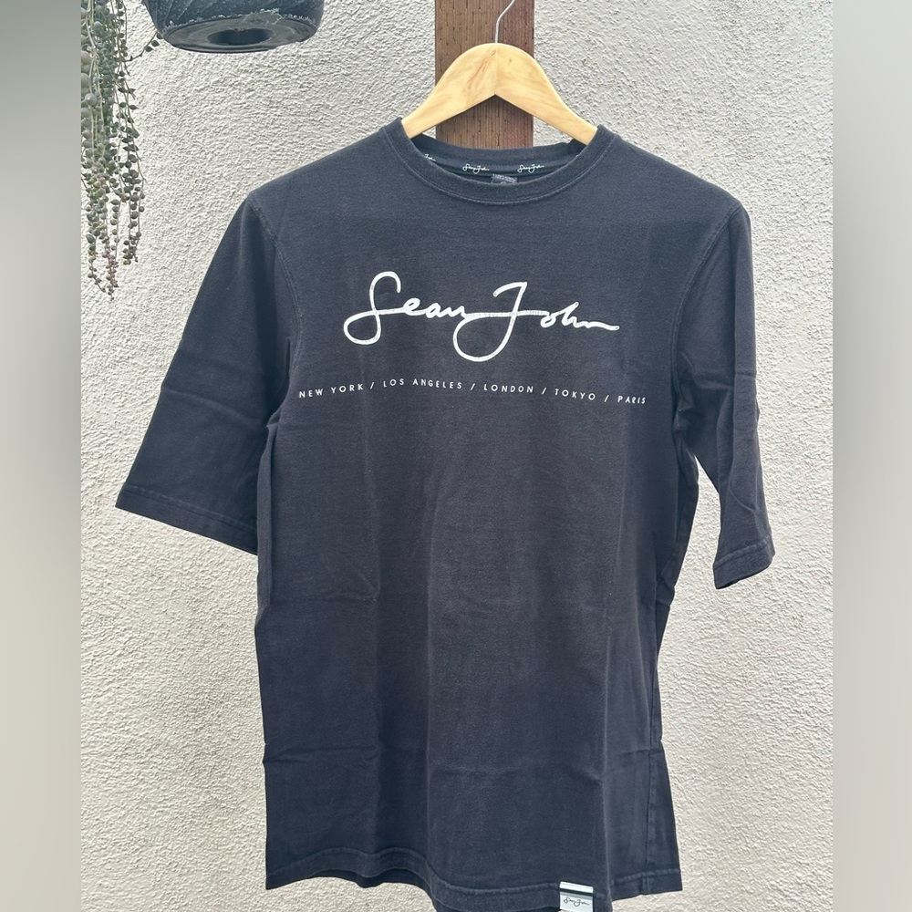Y2K VNTG Sean John Black Men's T-Shirt